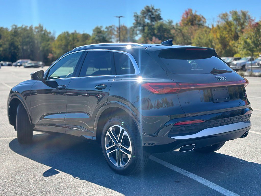 Certified 2025 Audi Q5 Premium w/ Convenience Package AWD/4WD image 4