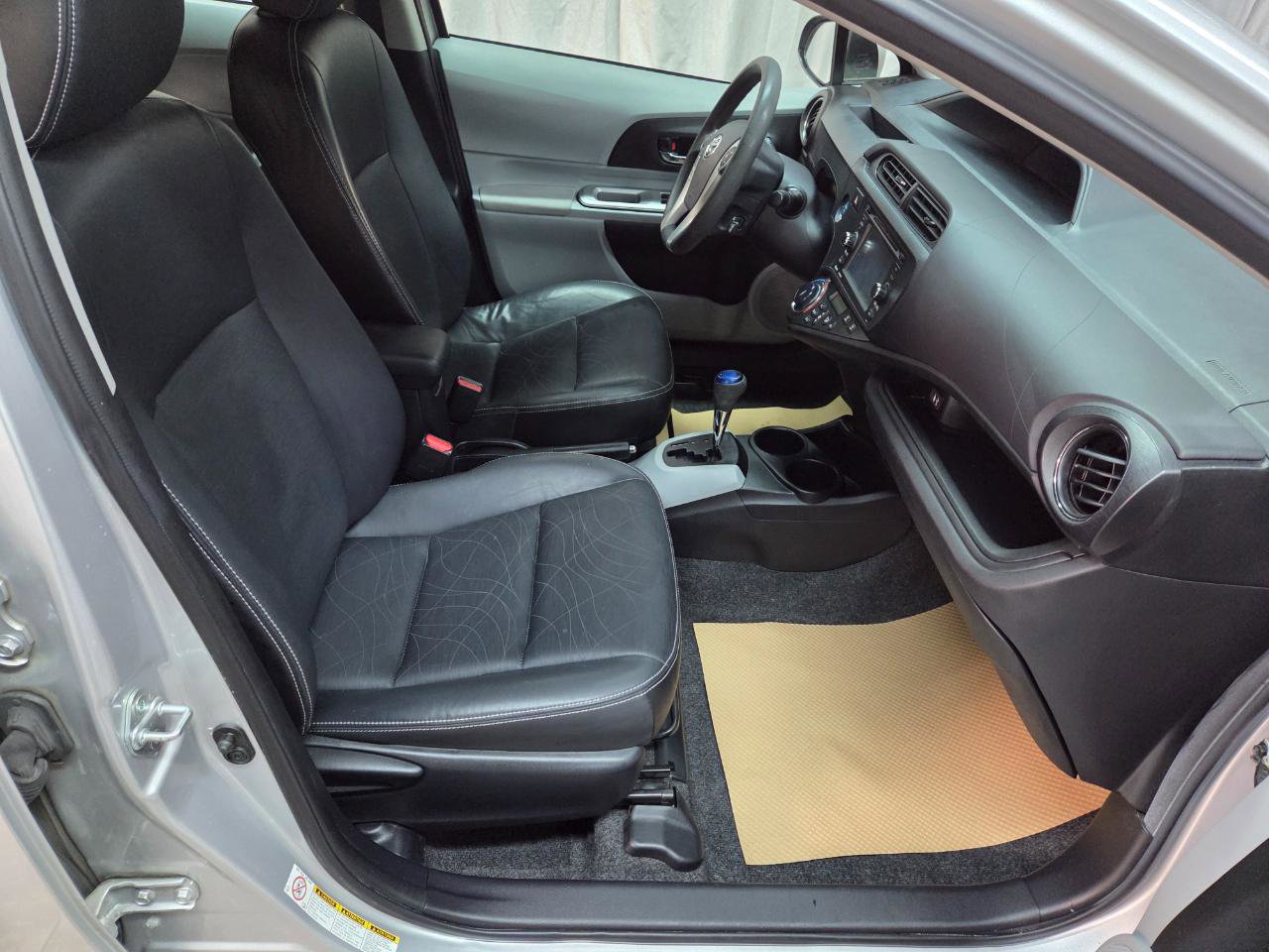 Used 2012 Toyota Prius C Four image 13