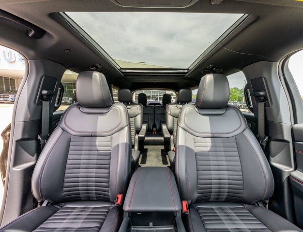 New 2026 Ford Explorer ST-Line w/ ST-Line Street Pack AWD/4WD image 43
