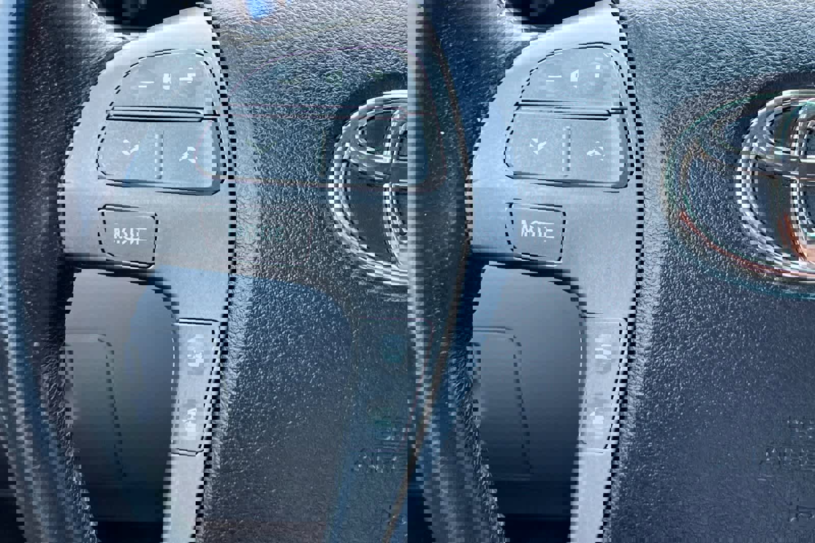 Used 2010 Toyota Highlander Limited image 34