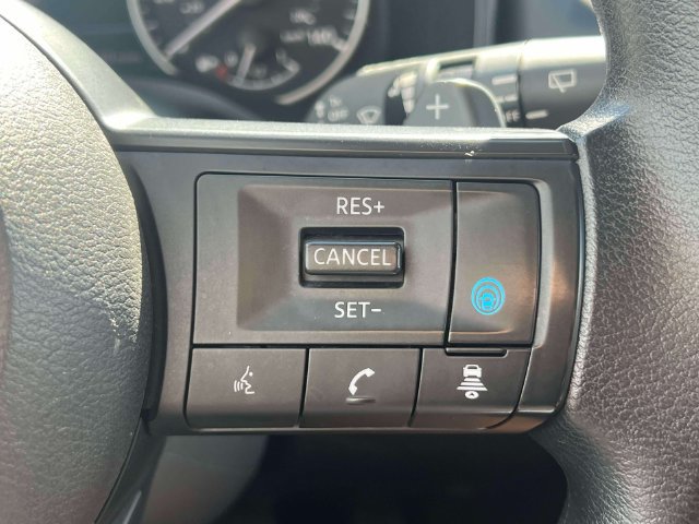 Used 2024 Nissan Rogue SV AWD/4WD image 20