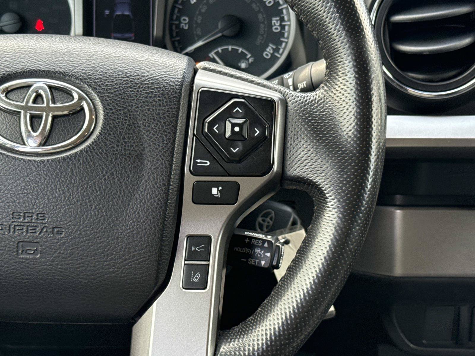 Used 2022 Toyota Tacoma SR5 RWD image 15