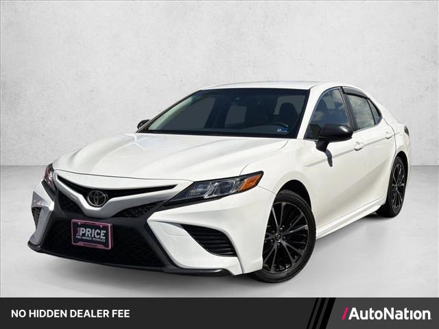 Used 2018 Toyota Camry SE FWD image 1