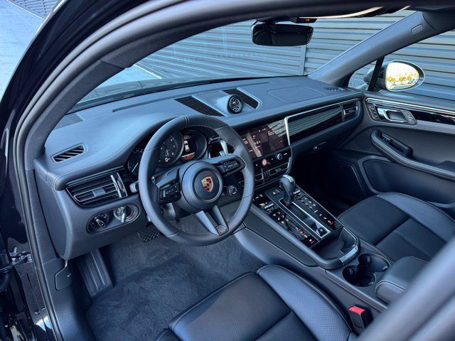 New 2026 Porsche Macan Turbo AWD/4WD image 4