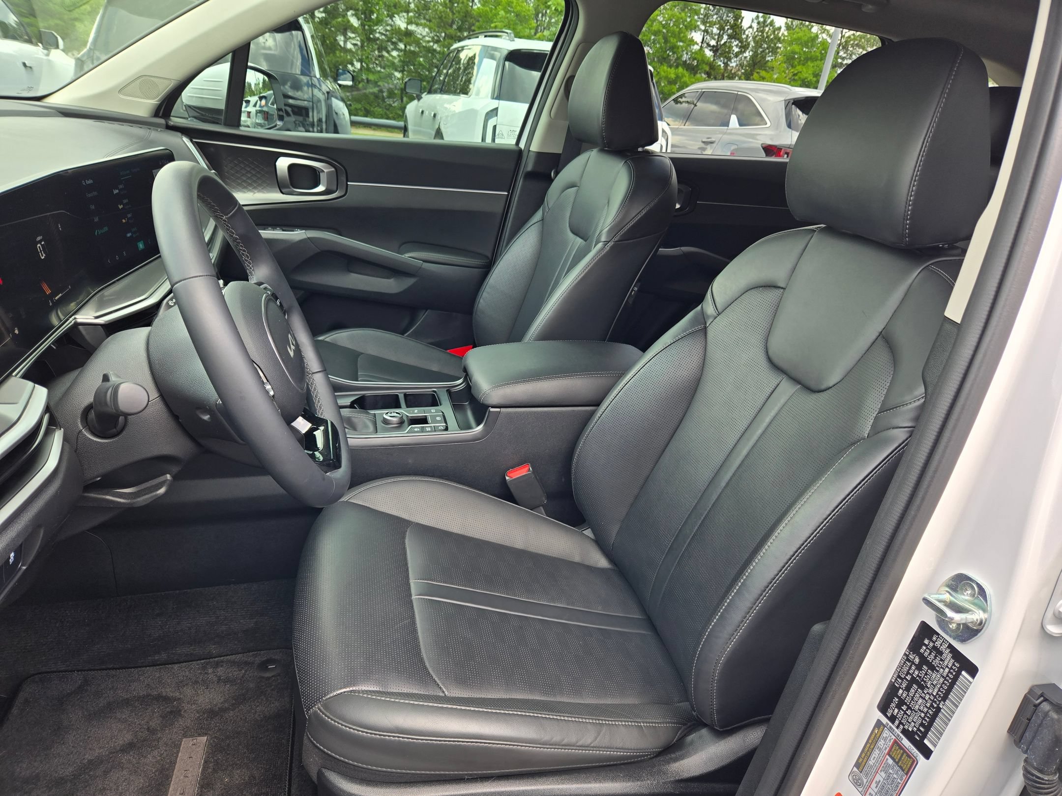 Used 2025 Kia Sorento S w/ Panoramic Sunroof Package FWD image 22