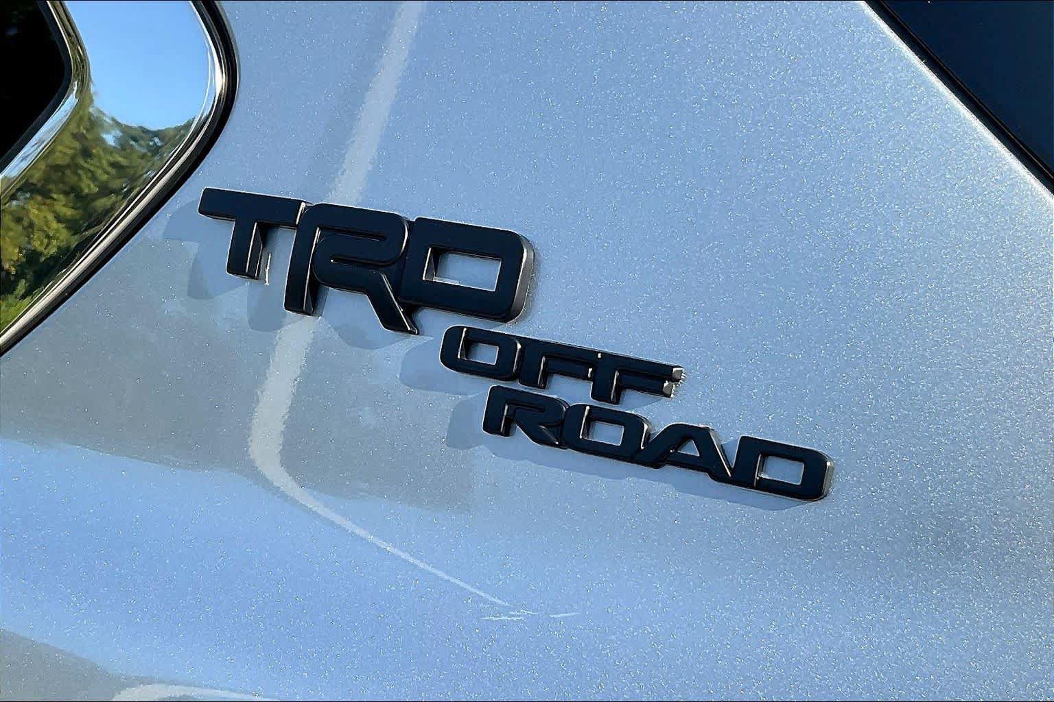 Used 2024 Toyota Sequoia SR5 w/ SR5 Premium Package AWD/4WD image 10