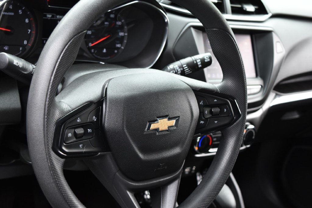 Used 2023 Chevrolet TrailBlazer LT FWD image 12
