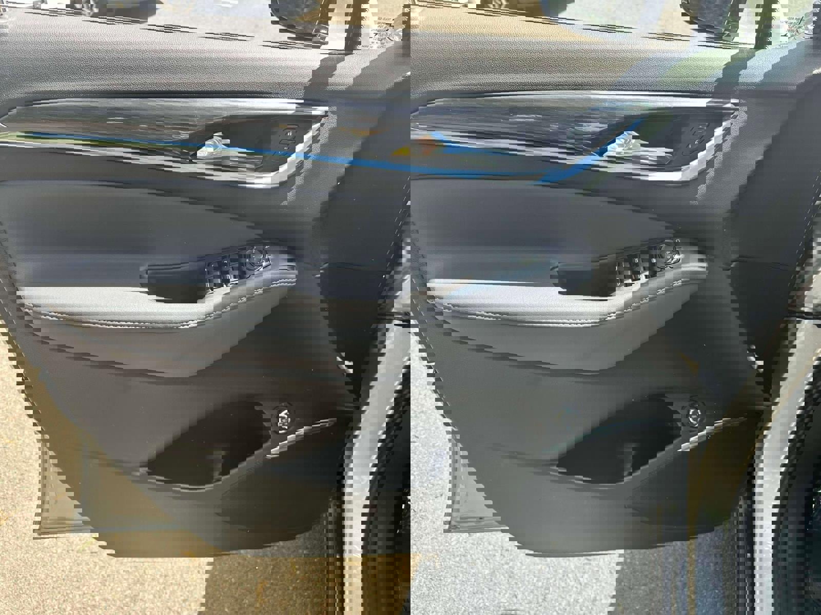 Used 2022 Buick Enclave Essence w/ Experience Buick Package image 17