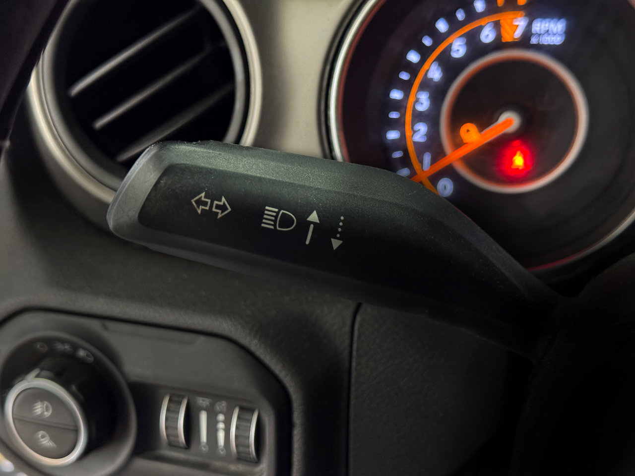 Used 2021 Jeep Gladiator Sport image 21