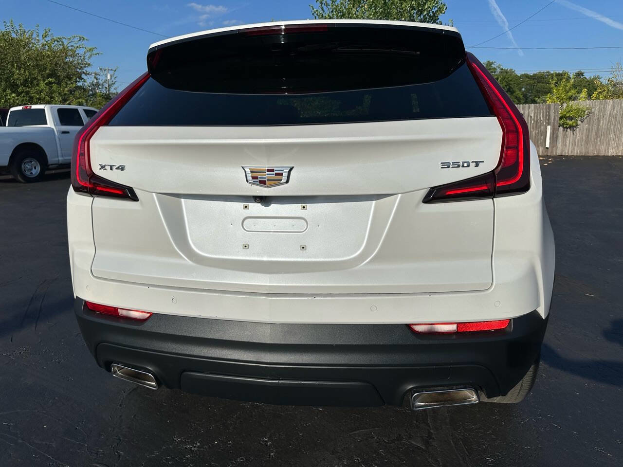 Used 2020 Cadillac XT4 Luxury w/ Cold Weather Package image 8