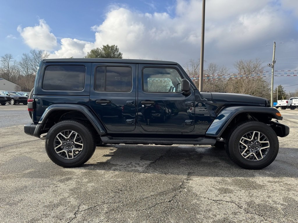 Used 2025 Jeep Wrangler Sahara w/ Safety Group image 8