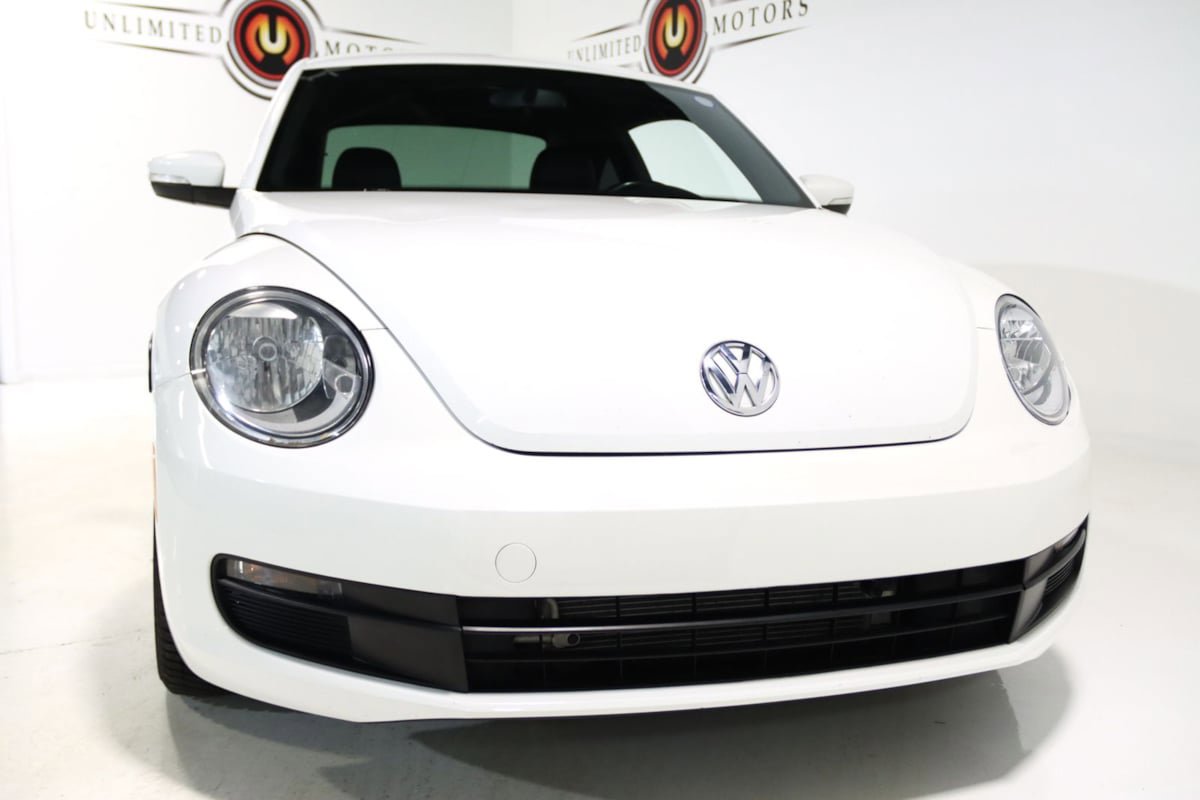 Used 2012 Volkswagen Beetle 2.5 image 11