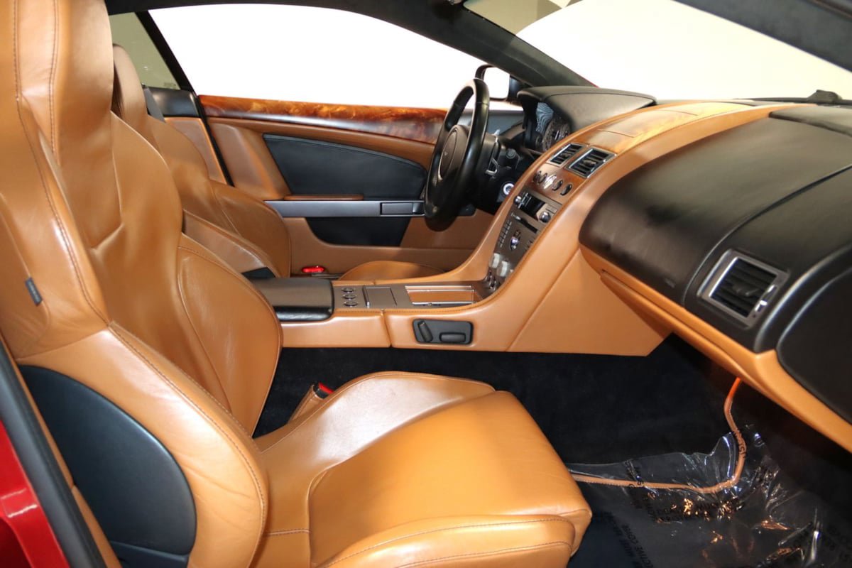 Used 2006 Aston Martin DB9 Coupe RWD image 54