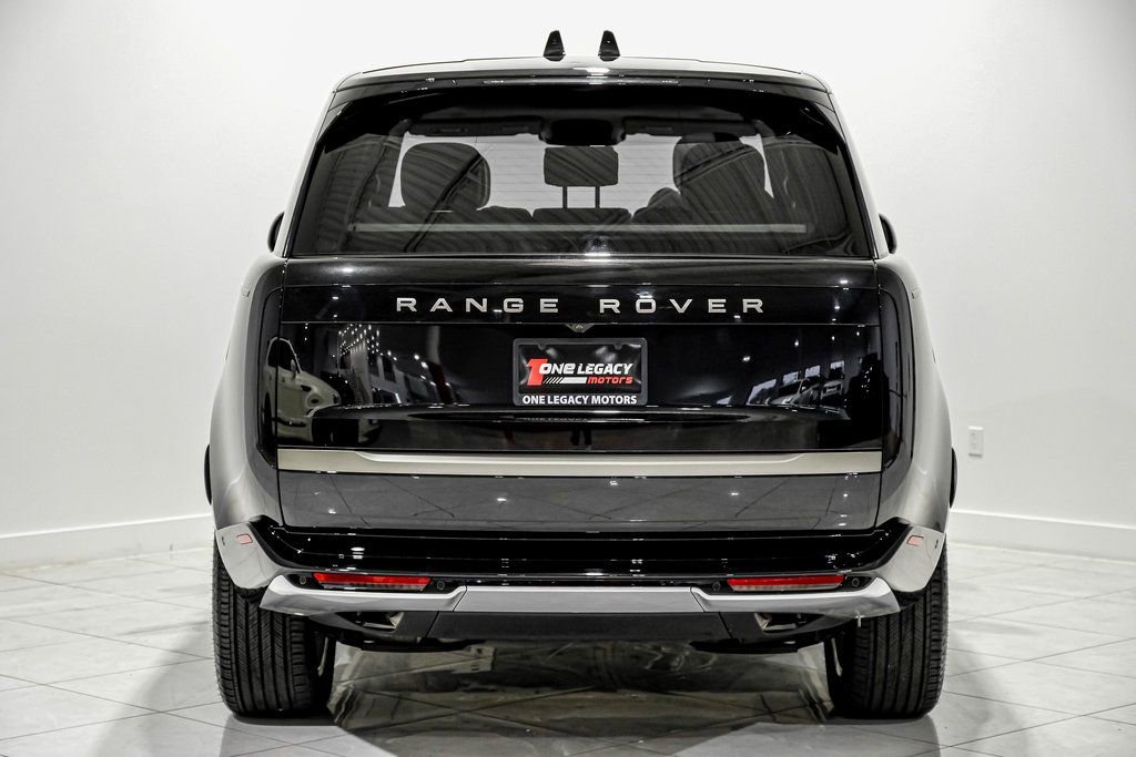 Used 2025 Land Rover Range Rover SE AWD/4WD image 10