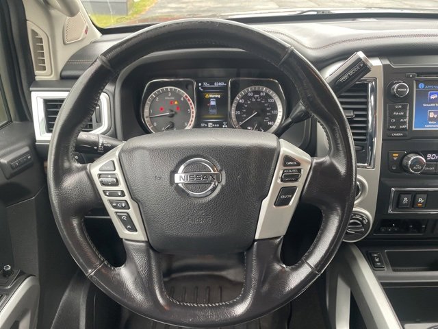 Used 2018 Nissan Titan SL w/ Chrome Package image 21