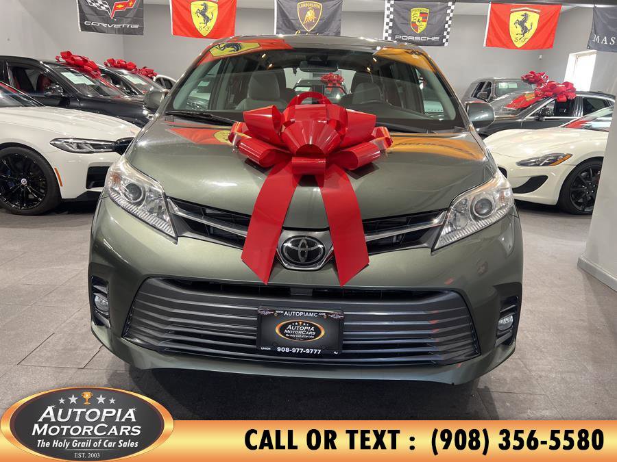 Used 2019 Toyota Sienna XLE image 9