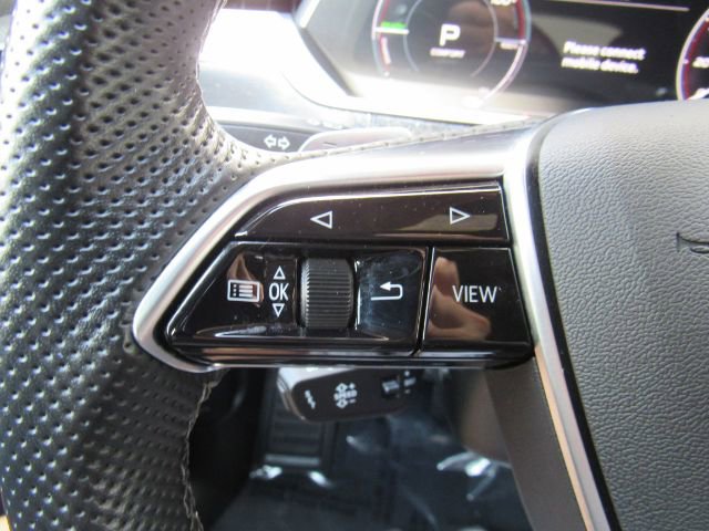 Used 2023 Audi e-tron S Premium Plus w/ Black Optic Package AWD/4WD image 40