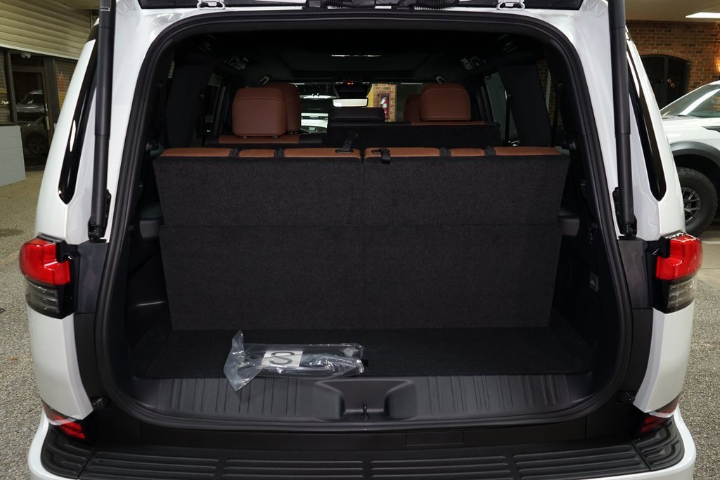 Used 2025 Lexus GX 550 image 30