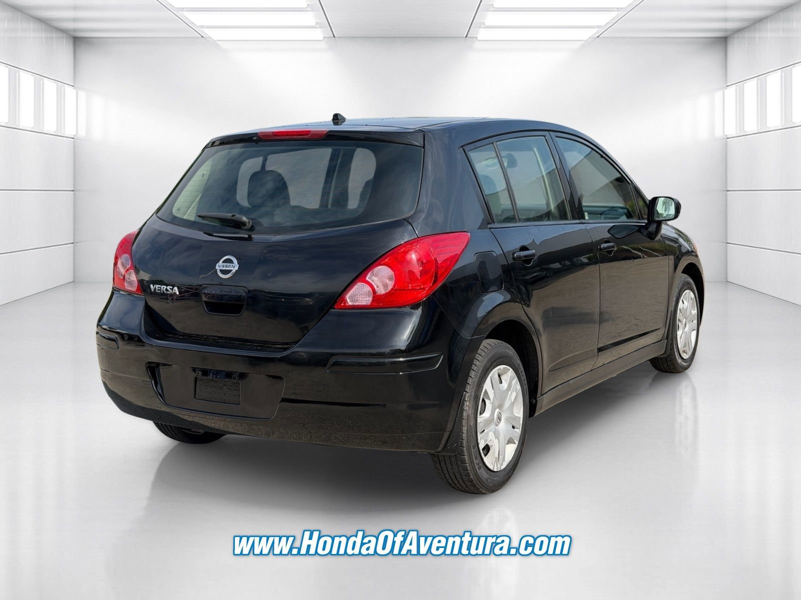 Used 2012 Nissan Versa 1.8 S w/ Plus Pkg FWD image 5