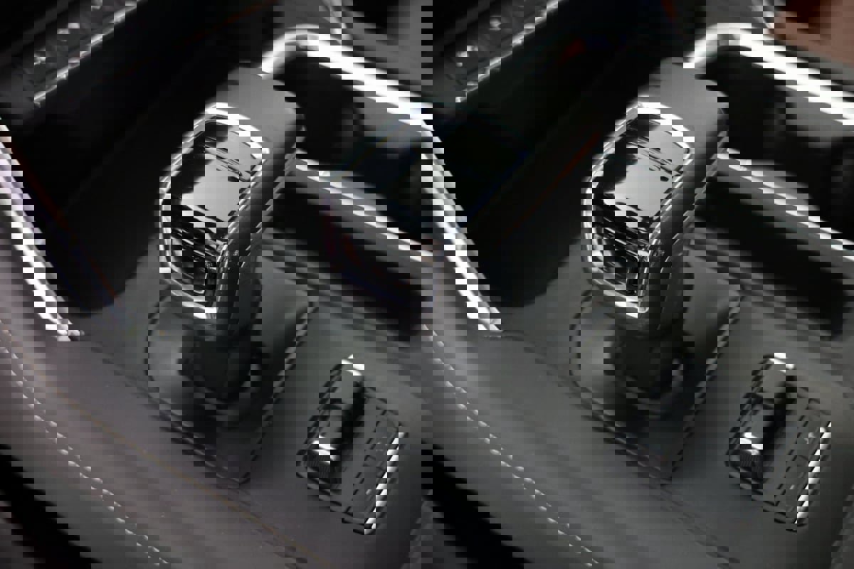 Used 2024 GMC Sierra 1500 Denali Ultimate image 6