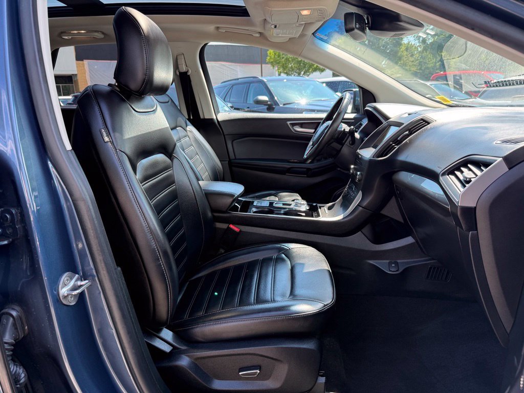 Used 2019 Ford Edge SEL w/ Equipment Group 201A AWD/4WD image 32