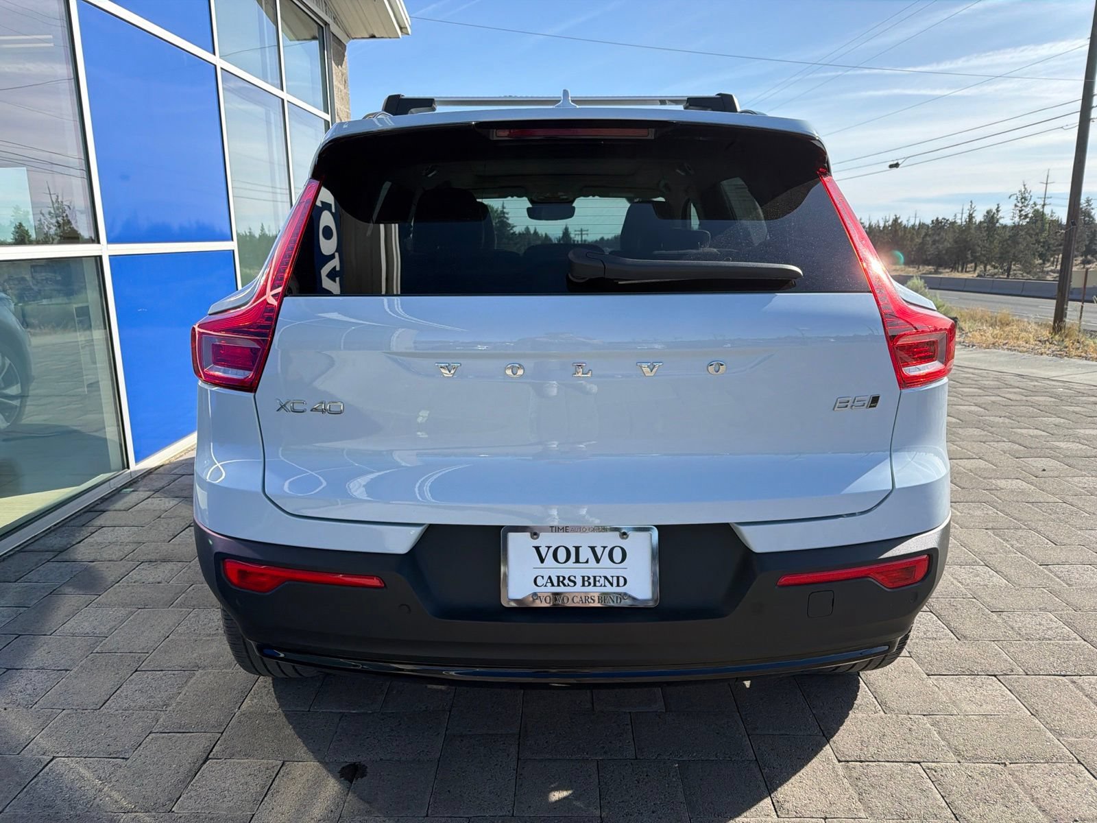 Certified 2024 Volvo XC40 B5 Plus w/ Protection Package Premier AWD/4WD image 6