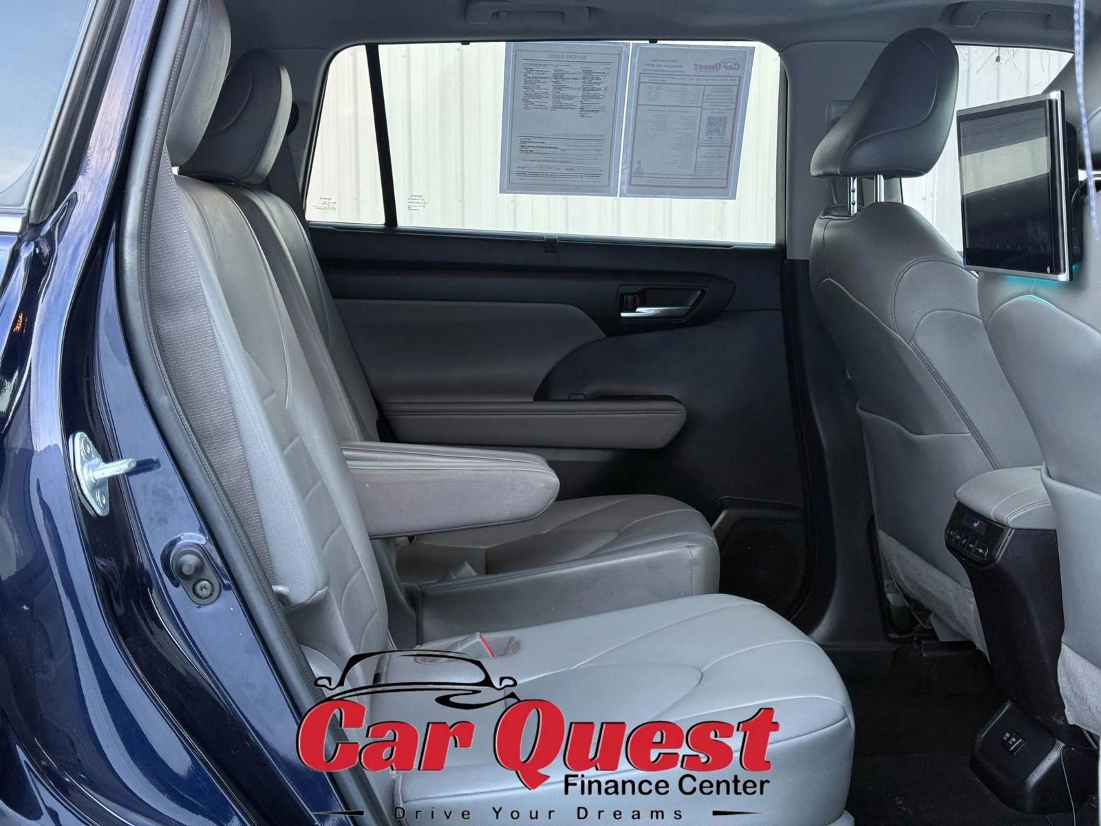 Used 2021 Toyota Highlander XLE image 20