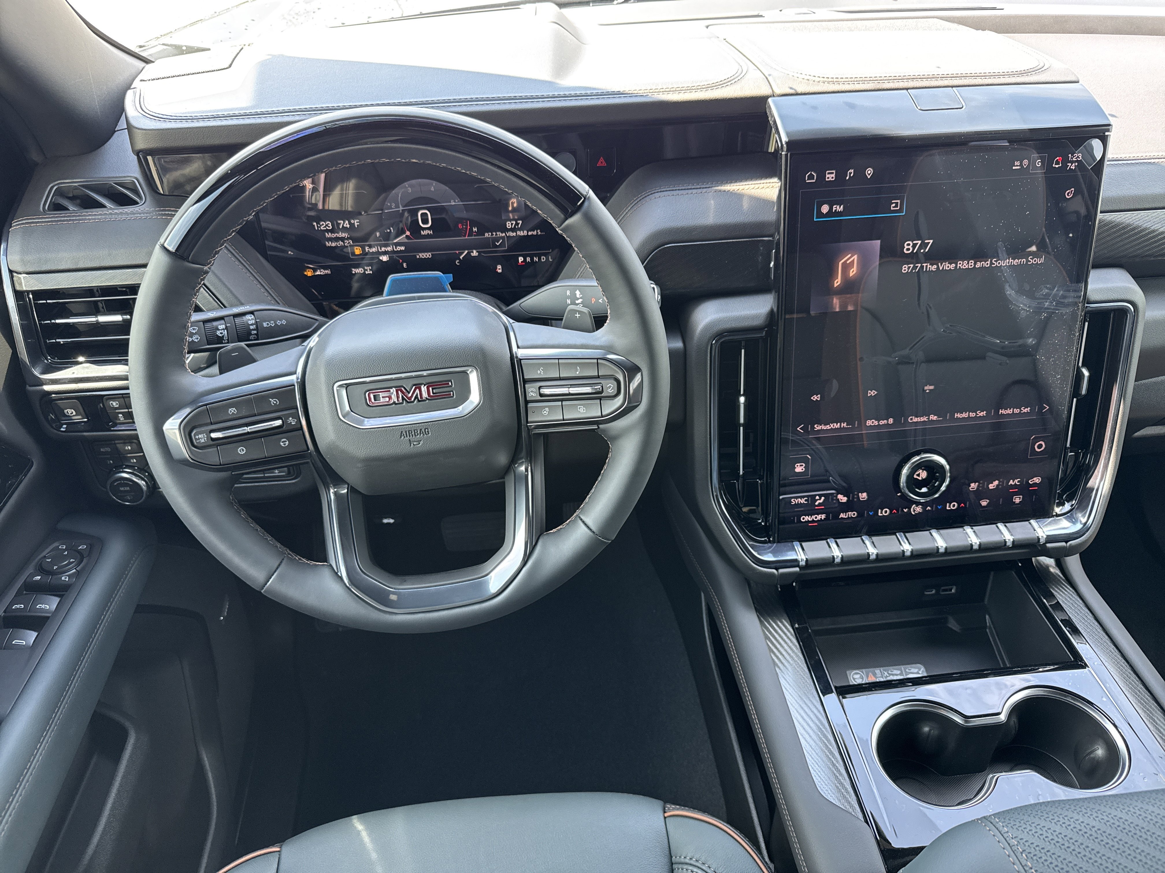 New 2026 GMC Yukon XL AT4 w/ AT4 Premium Plus Package image 18