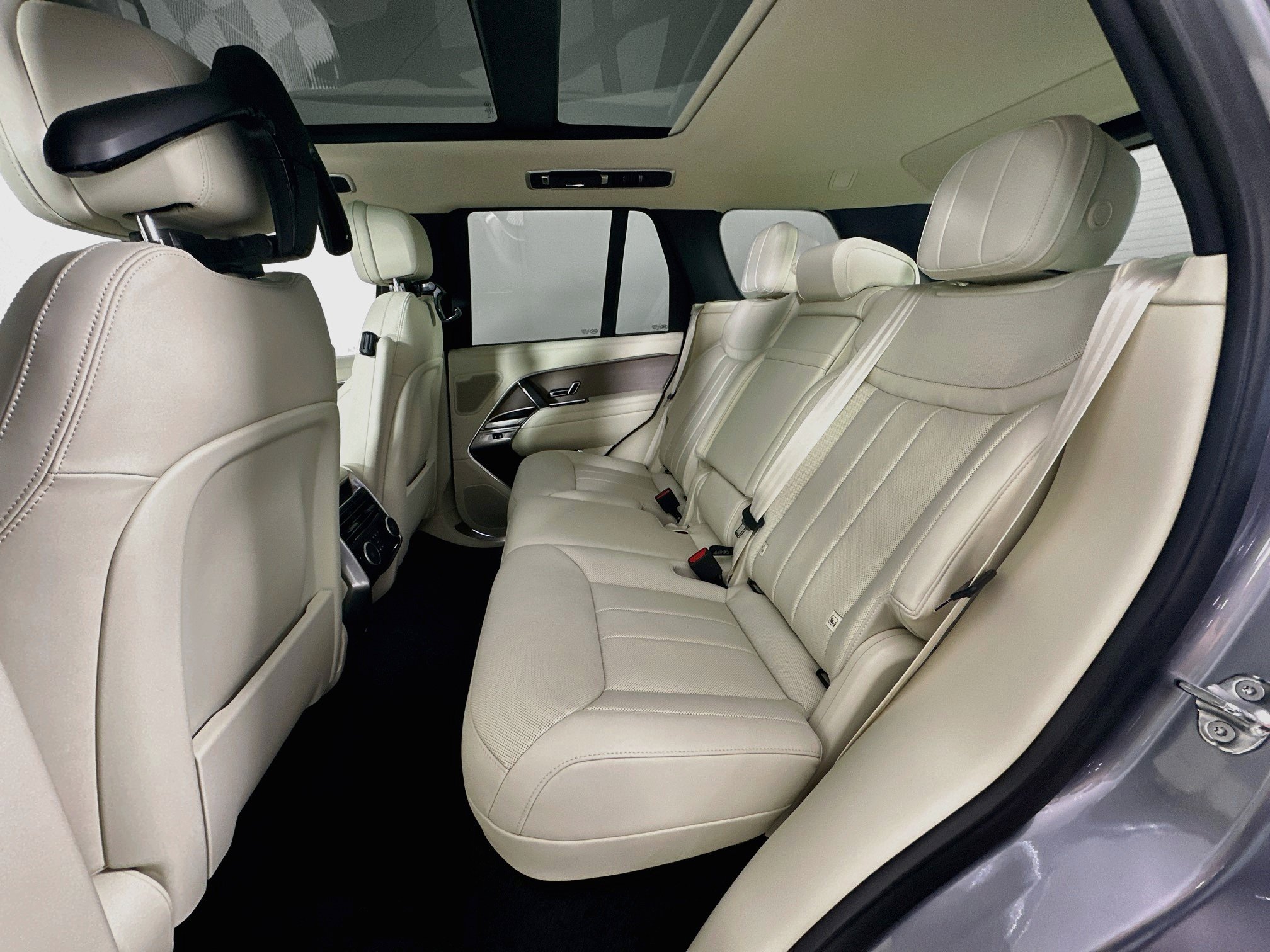 New 2026 Land Rover Range Rover SE AWD/4WD image 22