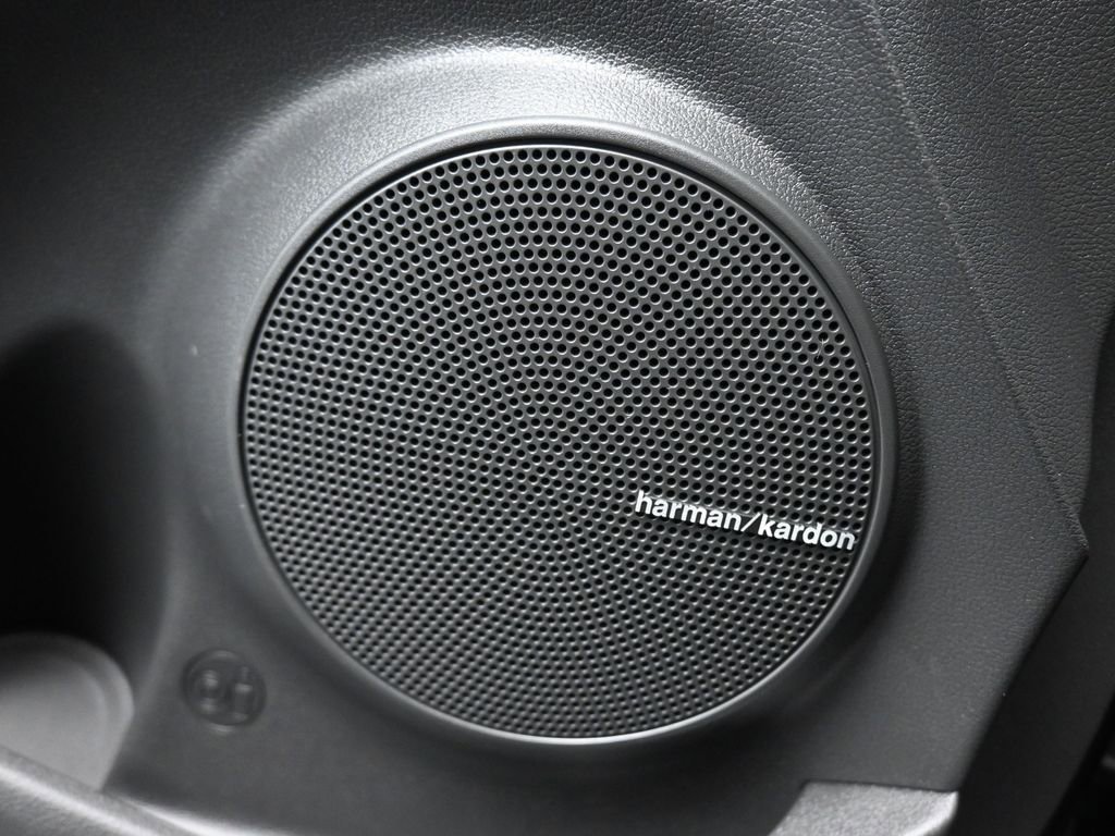 Used 2023 Hyundai Kona Limited w/ Cargo Package FWD image 11