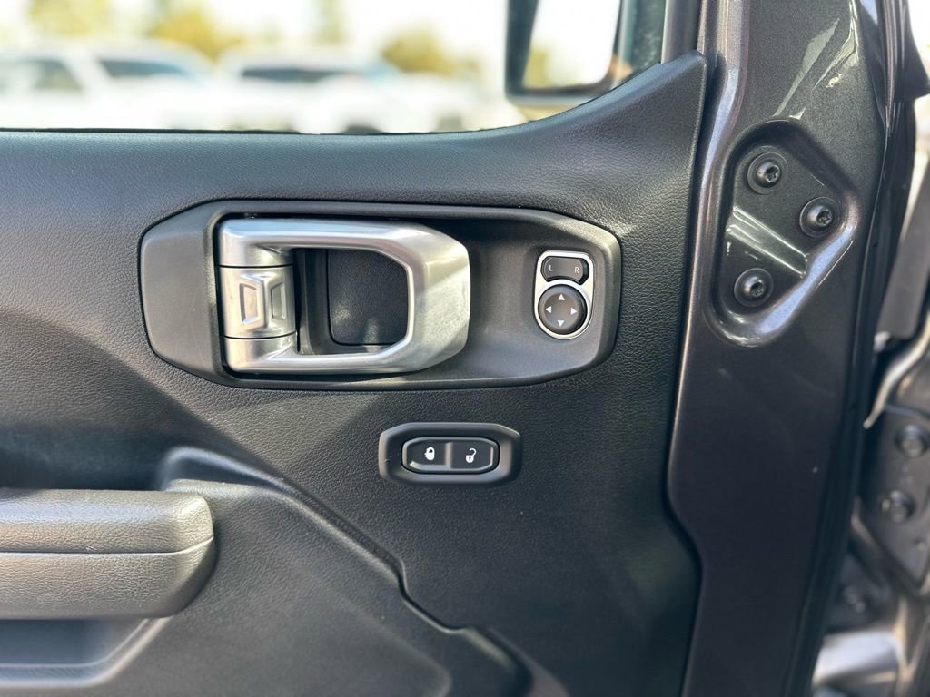 Used 2020 Jeep Wrangler Sport S image 29