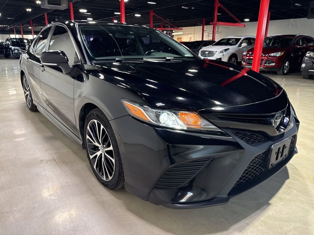 Used 2019 Toyota Camry SE w/ Convenience Package image 8