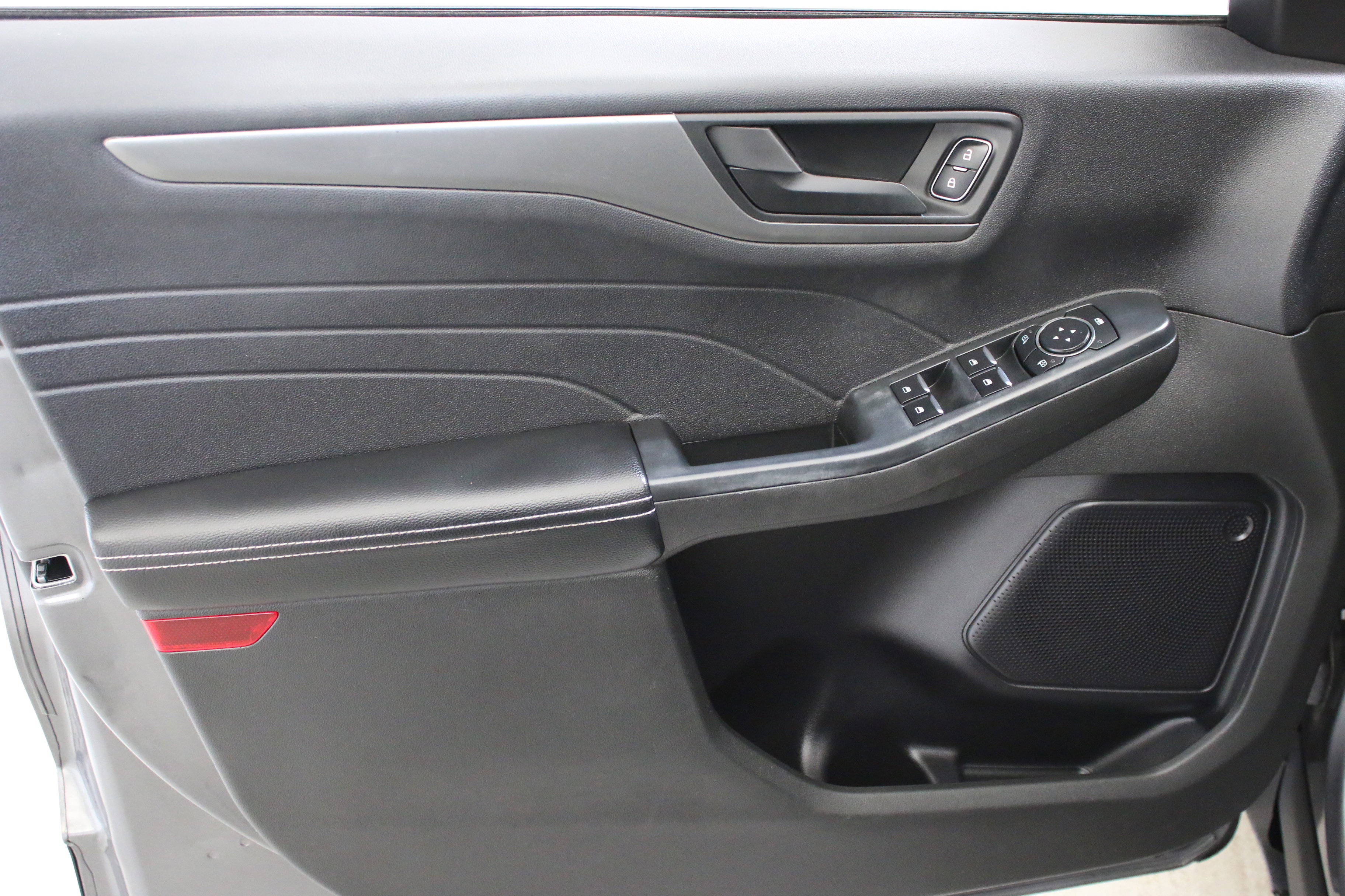 Used 2023 Ford Escape Active AWD/4WD image 21
