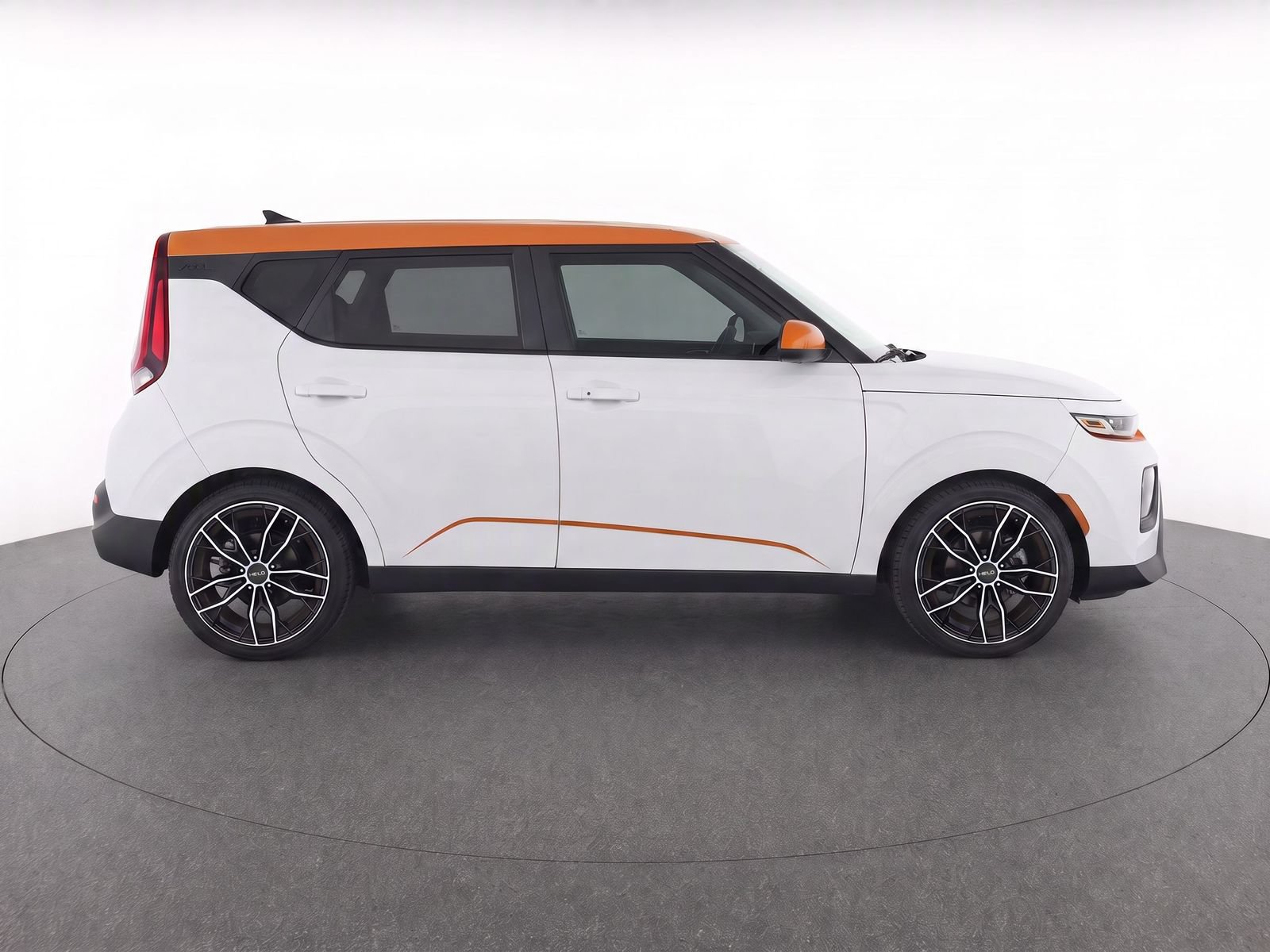 Used 2020 Kia Soul S FWD image 4