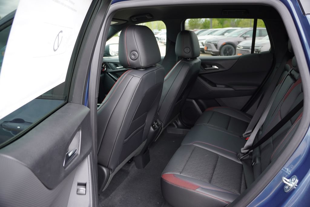 New 2026 Chevrolet Equinox RS w/ Safety and Technology Package AWD/4WD image 11