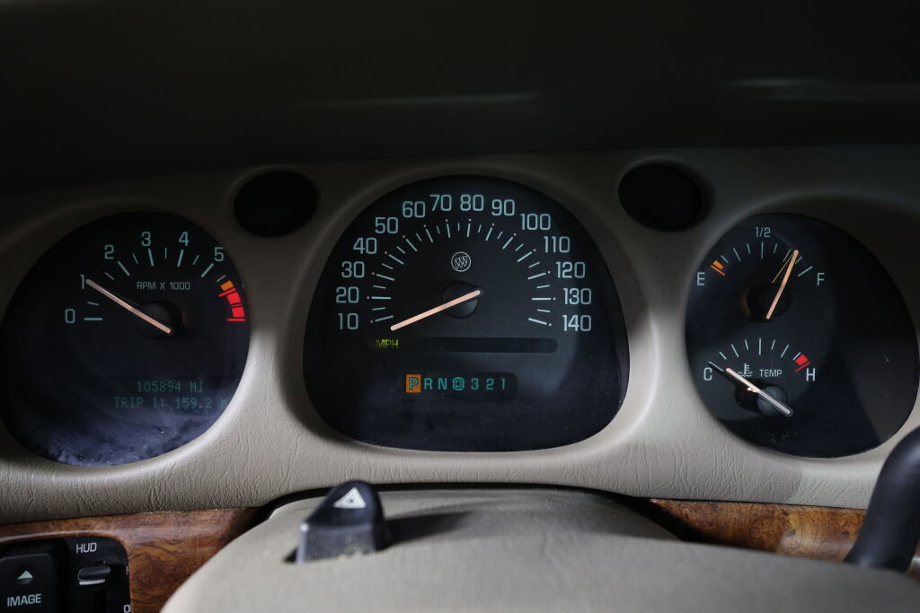 Used 2003 Buick Le Sabre Limited w/ Gran Touring Package image 29