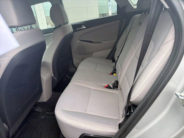 Used 2020 Hyundai Tucson SE w/ Winter Weather Package AWD/4WD image 7