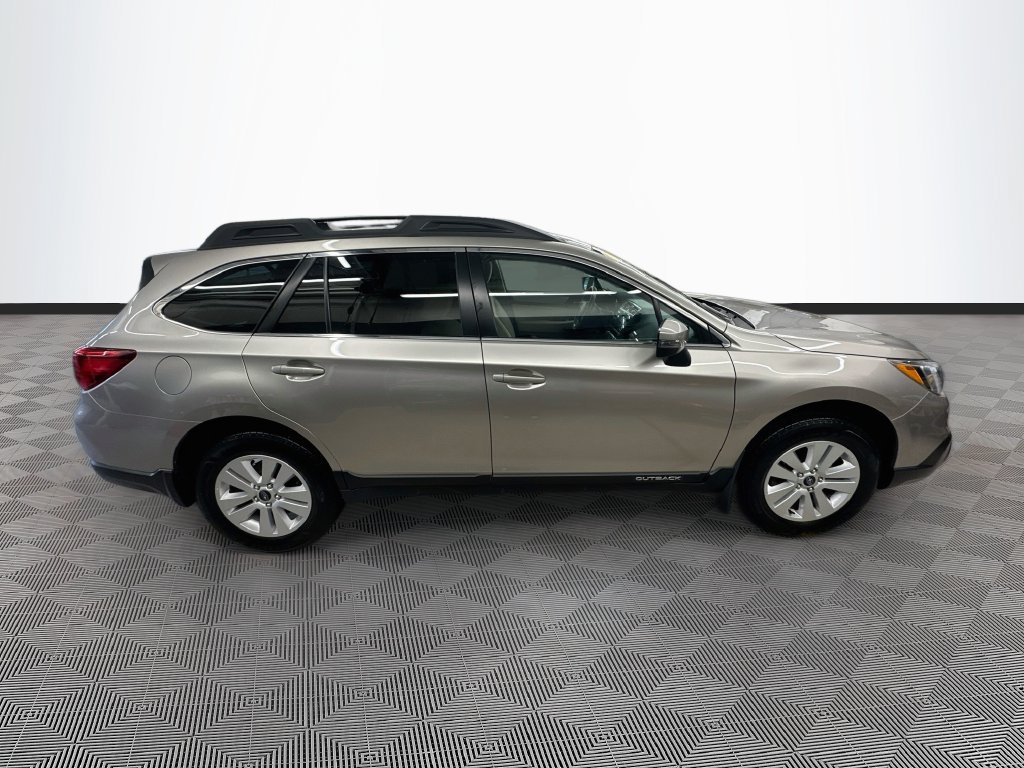 Used 2017 Subaru Outback 2.5i Premium AWD/4WD image 35