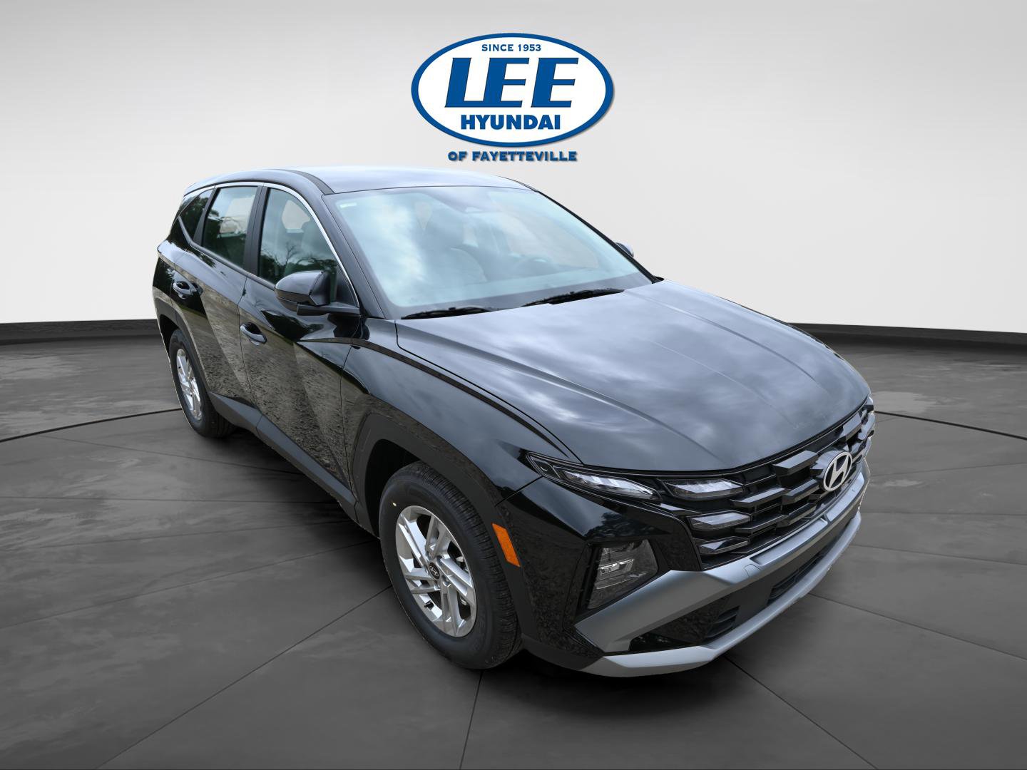 New 2025 Hyundai Tucson SE