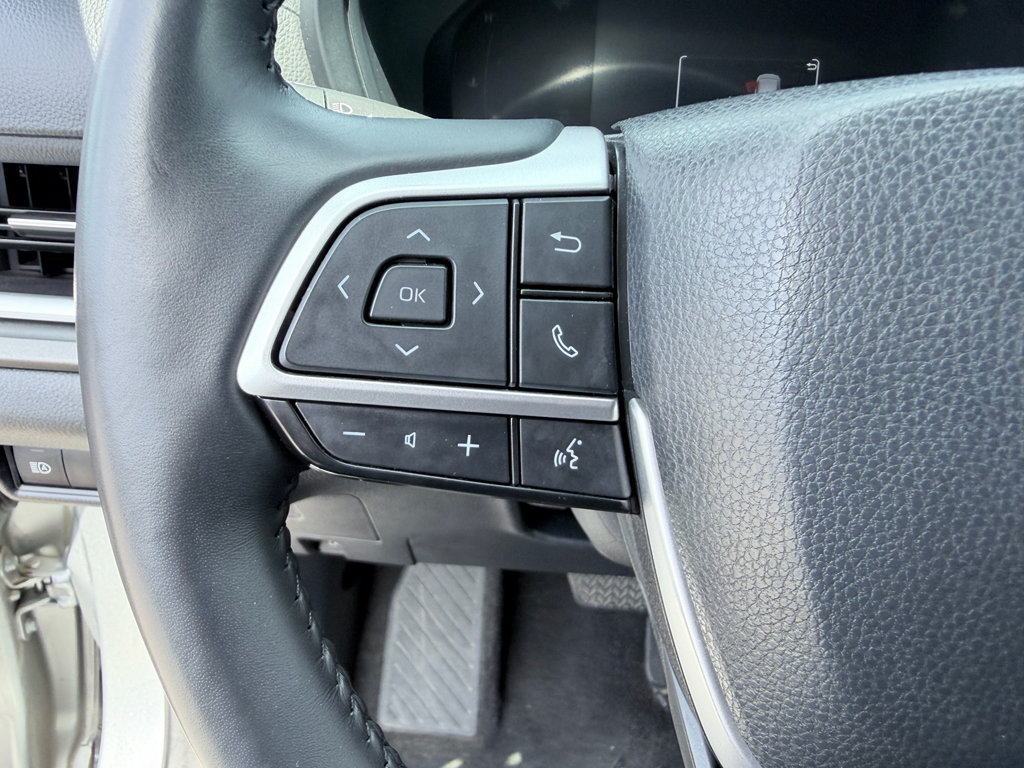 Used 2024 Toyota Grand Highlander AWD image 14