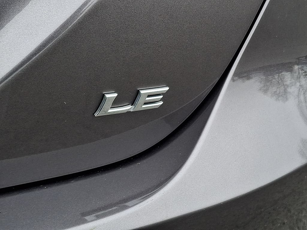 Used 2020 Toyota Camry LE FWD image 29