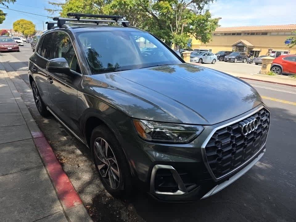Used 2023 Audi Q5 2.0T Premium w/ Convenience Package AWD/4WD image 4