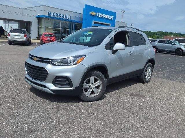 Used 2021 Chevrolet Trax LT w/ LT Convenience Package AWD/4WD image 3