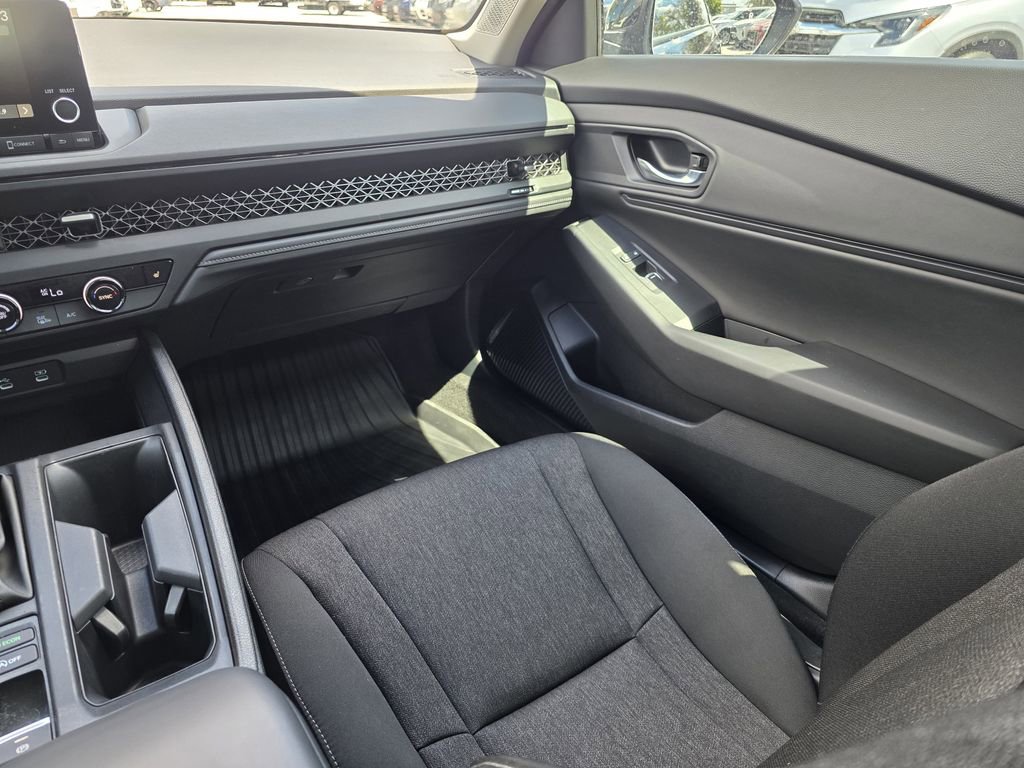 Used 2023 Honda Accord EX image 14