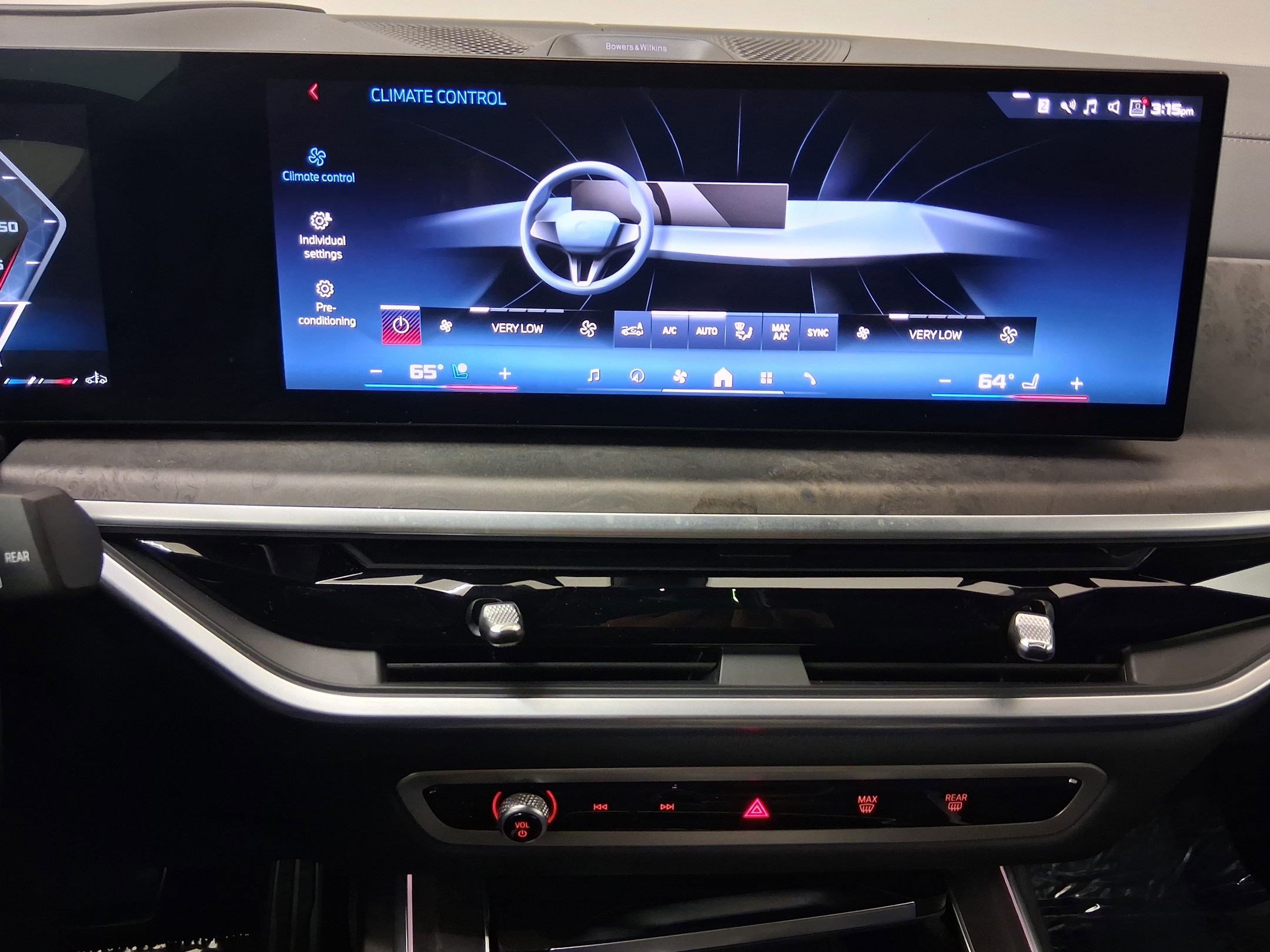 Certified 2024 BMW X7 M60i w/ Executive Package image 25