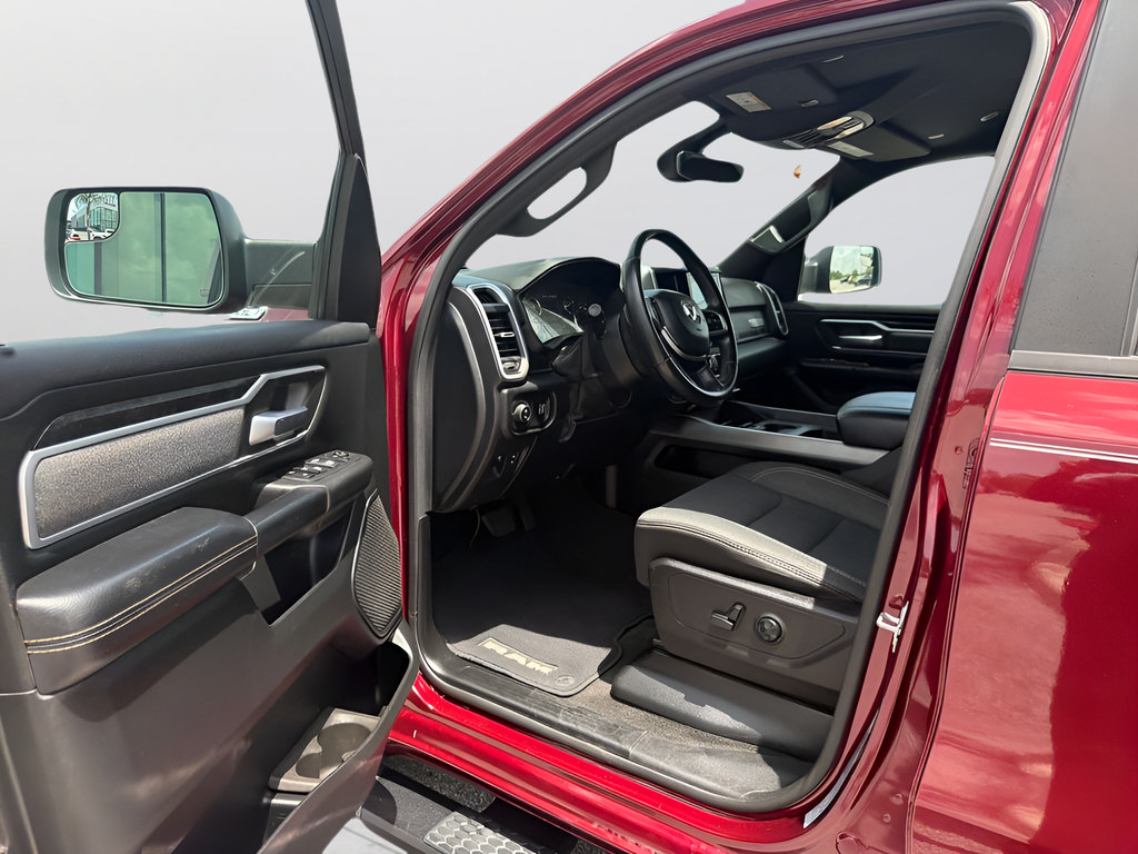 Used 2020 RAM 1500 Big Horn AWD/4WD image 11