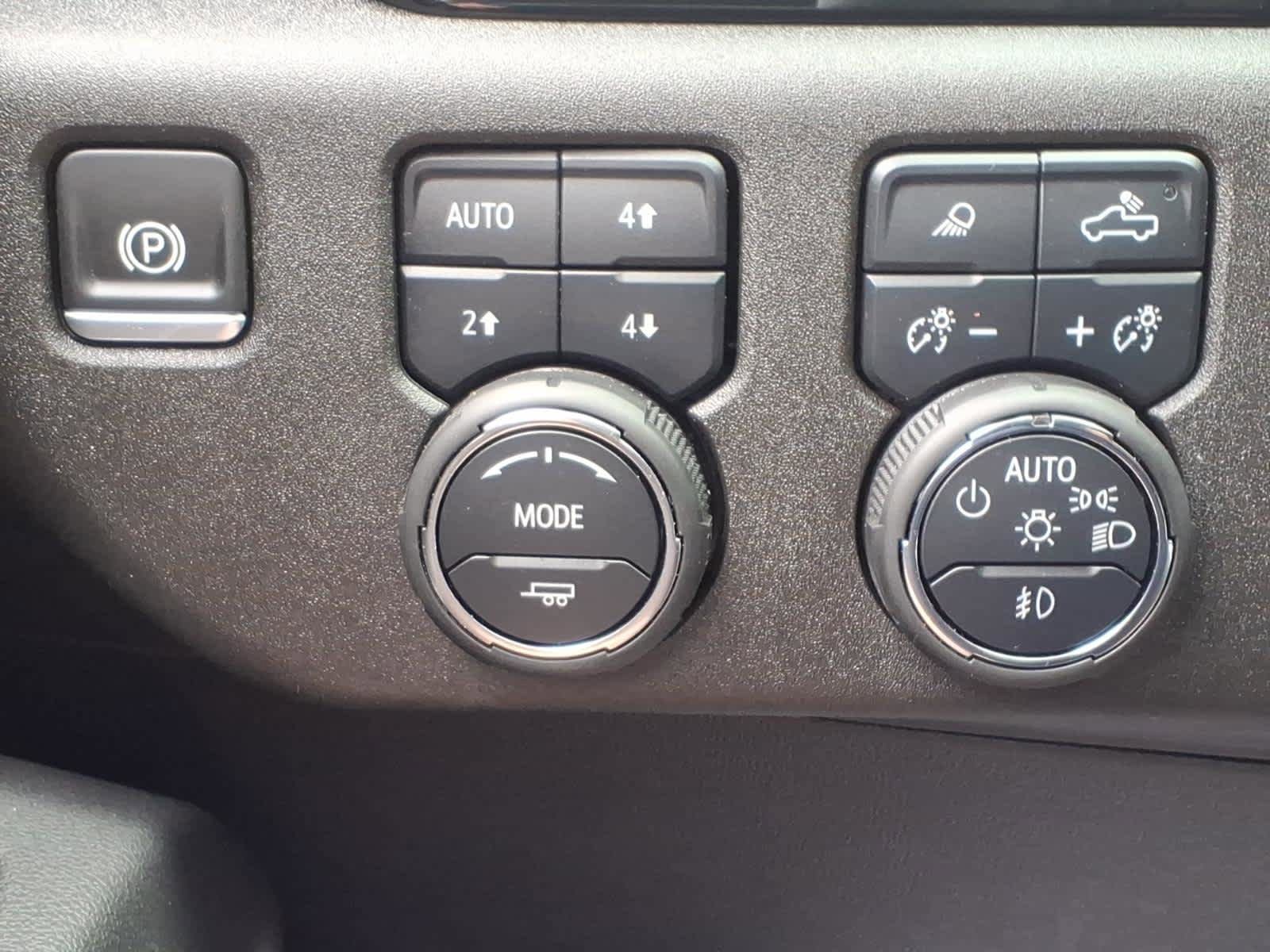 Used 2025 Chevrolet Silverado 1500 RST image 18