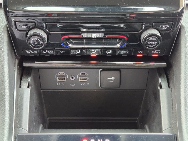 Certified 2024 Jeep Grand Cherokee L Laredo AWD/4WD image 20