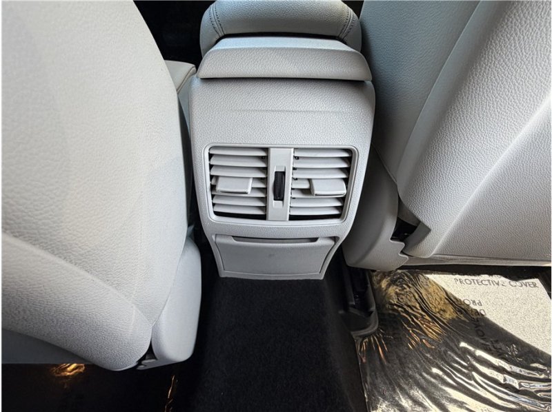Used 2018 Mercedes-Benz CLA 250 image 19