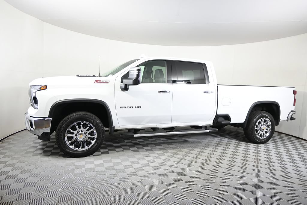 Used 2024 Chevrolet Silverado 2500 LTZ w/ LTZ Plus Package AWD/4WD image 2